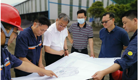 首鋼國(guó)際總經(jīng)理侯俊達(dá)一行到公司考察交流