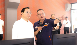 四川省總工會(huì)黨組成員、經(jīng)審委主任張開(kāi)鋒一行到四川德勝調(diào)研指導(dǎo)安全生產(chǎn)工作