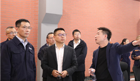 國(guó)網(wǎng)樂(lè)山供電公司總經(jīng)理?xiàng)罾ひ恍械剿拇ǖ聞僬{(diào)研交流